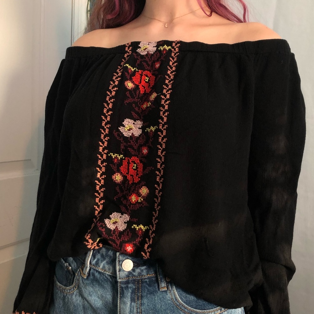 black and floral off the shoulder top!